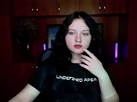 LadyAlice  online show from 11.07.25