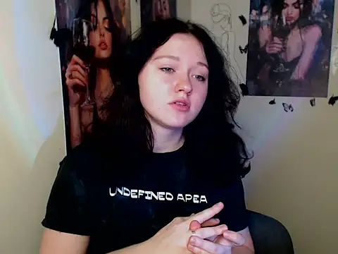 LadyAlice  online show from 11.18.25