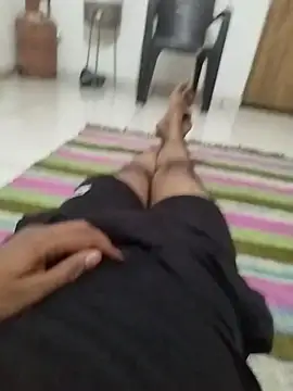 Snapshot of dhruve2010 chatting on 10.11.25 dhruve2010 online show from 10.11.25