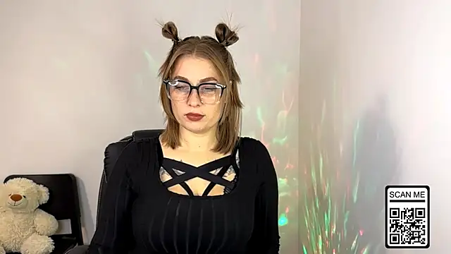 Snapshot of Ruthless_111 chatting on 10.14.25 Ruthless 111 online show from 10.14.25