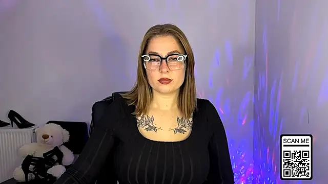 Snapshot of Ruthless_111 chatting on 10.27.25 Ruthless 111 online show from 10.27.25