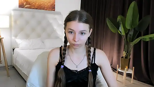 JulieDaniel online show from 09.17.25