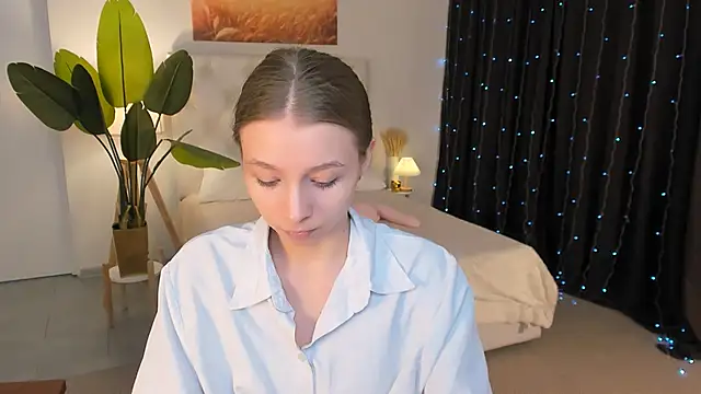 JulieDaniel online show from 04.22.26