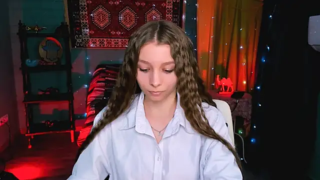 JulieDaniel online show from 05.11.26