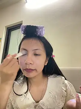 Snapshot of Lil-Gi chatting on 12.15.25 Lil-Gi online show from 12.15.25