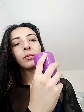 NicolWhite online show from 12.02.25