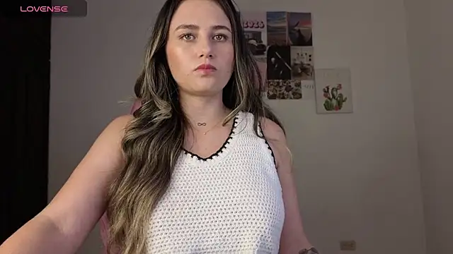 Veronika  Winslow  online show from 05.15.26
