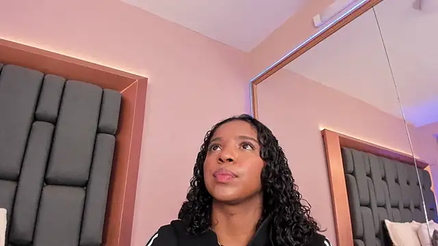 LisaMendez online show from 09.13.25