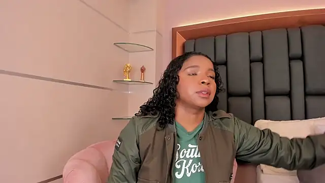 LisaMendez online show from 09.24.25