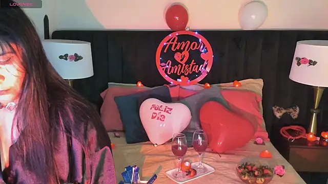 kiraGeiner online show from 09.20.25