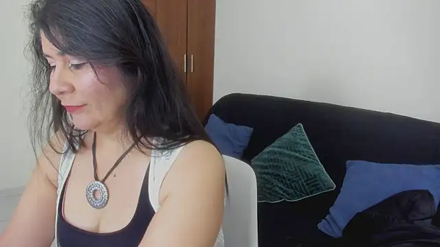 kiraGeiner online show from 06.18.26