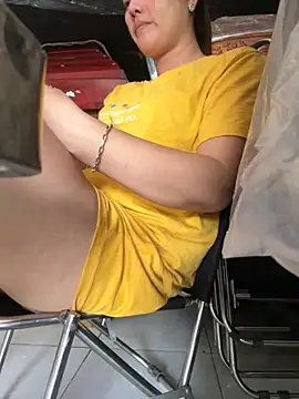 Snapshot of sharon-Hanna chatting on 11.17.25 sharon-Hanna online show from 11.17.25