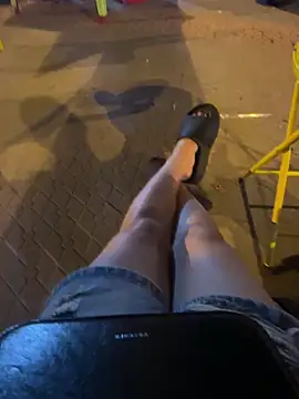 Snapshot of sharon-Hanna chatting on 12.16.25 sharon-Hanna online show from 12.16.25