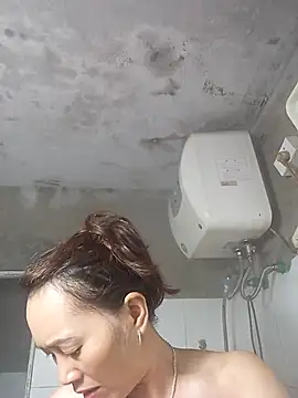 Snapshot of Bianly chatting on 11.05.25 Bianly online show from 11.05.25