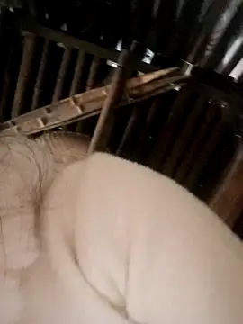 Snapshot of Bianly chatting on 11.15.25 Bianly online show from 11.15.25