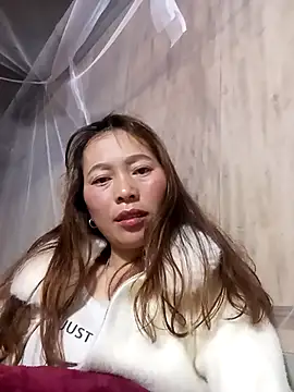 Snapshot of Bianly chatting on 11.23.25 Bianly online show from 11.23.25