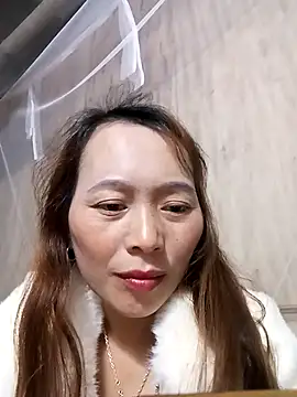 Snapshot of Bianly chatting on 11.25.25 Bianly online show from 11.25.25