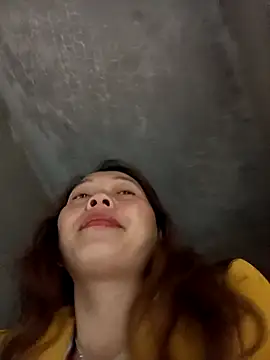 Snapshot of Bianly chatting on 12.14.25 Bianly online show from 12.14.25