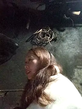 Snapshot of Bianly chatting on 12.16.25 Bianly online show from 12.16.25