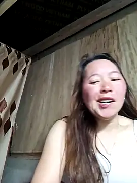 Snapshot of Bianly chatting on 12.20.25 Bianly online show from 12.20.25