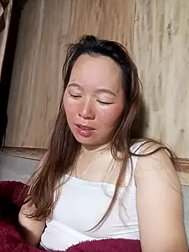 Snapshot of Bianly chatting on 12.21.25 Bianly online show from 12.21.25