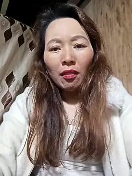 Snapshot of Bianly chatting on 12.23.25 Bianly online show from 12.23.25