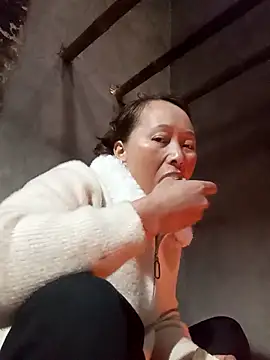 Snapshot of Bianly chatting on 03.15.26 Bianly online show from 03.15.26