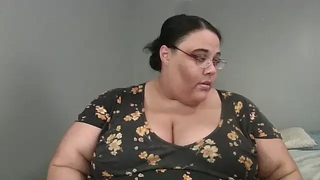 SexyBBW10790 online show from 04.29.26