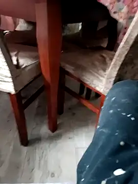 Snapshot of KissMeAss9387 chatting on 10.15.25 KissMeAss9387 online show from 10.15.25