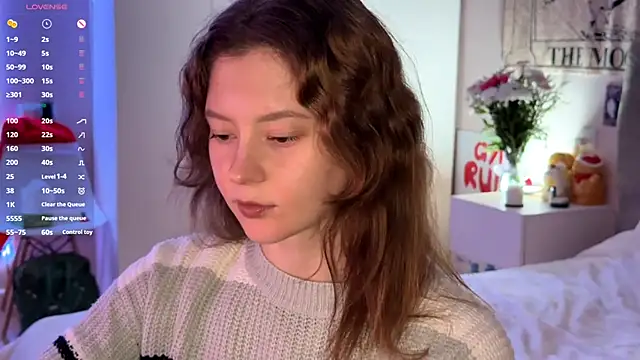 Snapshot of IrisPurrphy chatting on 12.21.25 IrisPurrphy online show from 12.21.25