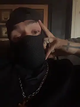 Snapshot of Shankortiz chatting on 12.05.25 Shankortiz online show from 12.05.25