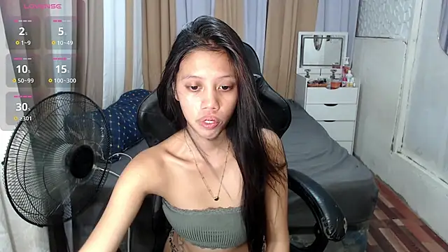Snapshot of kourtneyluv_ chatting on 06.29.26 kourtneyluv online show from 06.29.26