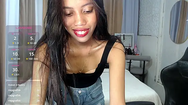 Snapshot of kourtneyluv_ chatting on 07.31.26 kourtneyluv online show from 07.31.26
