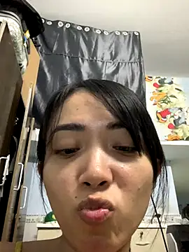 Minee1202 online show from 11.13.25