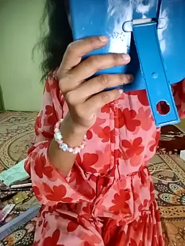 Snapshot of Snaya-baby chatting on 10.12.25 Snaya-baby online show from 10.12.25