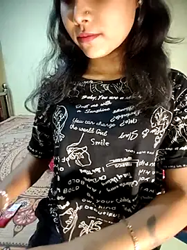 Snapshot of Snaya-baby chatting on 10.15.25 Snaya-baby online show from 10.15.25