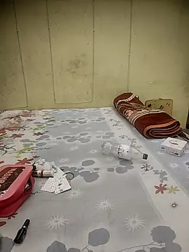 Snapshot of Snaya-baby chatting on 12.05.25 Snaya-baby online show from 12.05.25