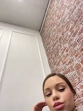 MarilynNova online show from 12.21.25