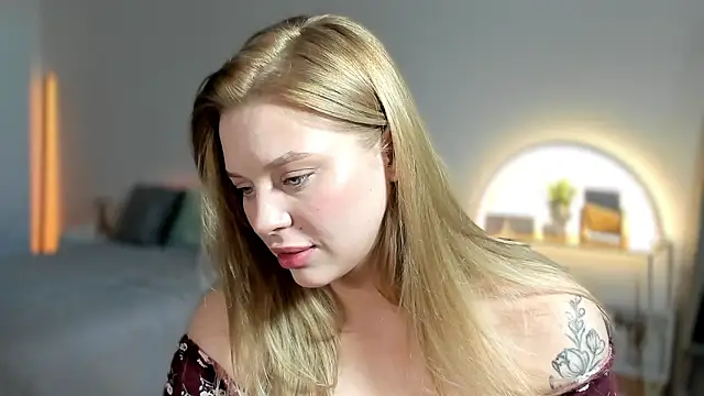 Snapshot of LilyFlamee chatting on 03.13.26 LilyFlamee online show from 03.13.26