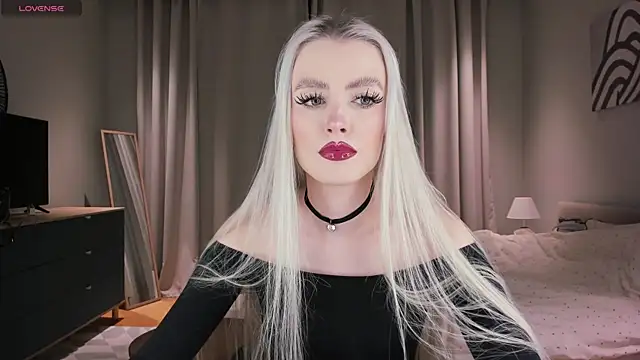 Snapshot of sashaloveyou chatting on 11.03.25 sashaloveyou online show from 11.03.25