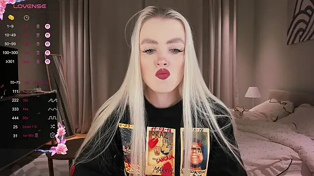 Snapshot of sashaloveyou chatting on 11.16.25 sashaloveyou online show from 11.16.25