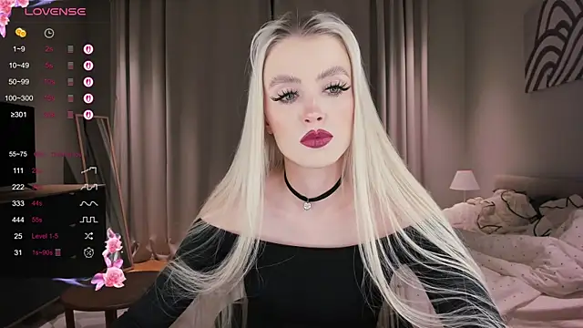 Snapshot of sashaloveyou chatting on 11.20.25 sashaloveyou online show from 11.20.25