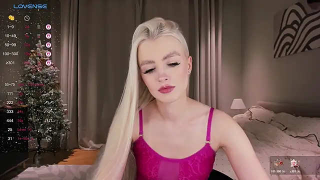 Snapshot of sashaloveyou chatting on 12.20.25 sashaloveyou online show from 12.20.25