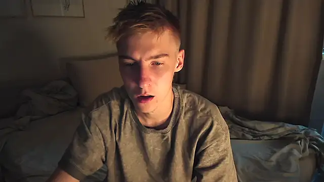 Snapshot of MrSexyCum4U chatting on 09.13.25 MrSexyCum4U online show from 09.13.25