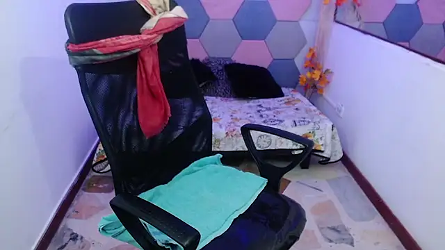 Snapshot of AmandaPeet chatting on 09.12.25 AmandaPeet online show from 09.12.25