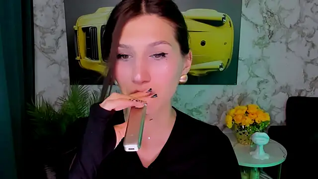 Mollyinyourmind online show from 05.04.26