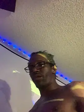 Snapshot of Triggerhappycj100 chatting on 03.09.26 Triggerhappycj100 online show from 03.09.26