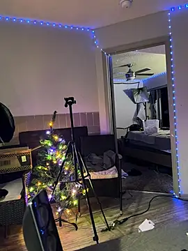 Snapshot of Triggerhappycj100 chatting on 03.11.26 Triggerhappycj100 online show from 03.11.26