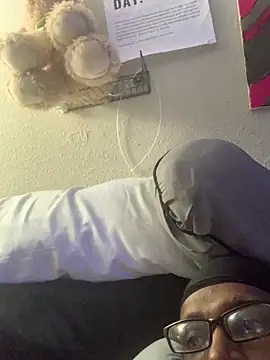 Snapshot of Triggerhappycj100 chatting on 03.16.26 Triggerhappycj100 online show from 03.16.26