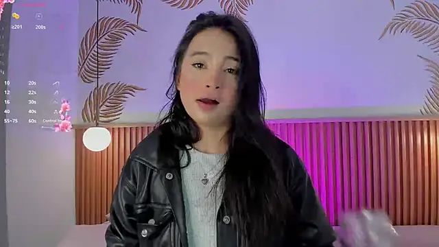 Valleriie  online show from 02.23.26